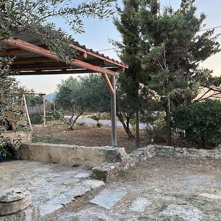Aletraki -Off-Grid Retreat Above Heraklion, Peaceful Views أرتشانيس المظهر الخارجي الصورة
