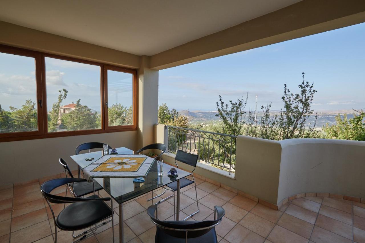 Aletraki -Off-Grid Retreat Above Heraklion, Peaceful Views أرتشانيس المظهر الخارجي الصورة