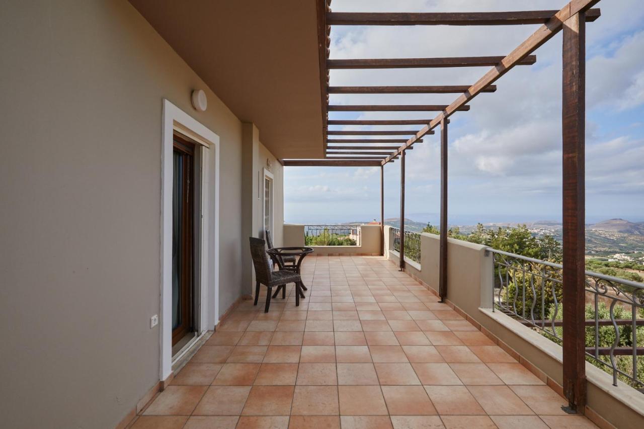 Aletraki -Off-Grid Retreat Above Heraklion, Peaceful Views أرتشانيس المظهر الخارجي الصورة