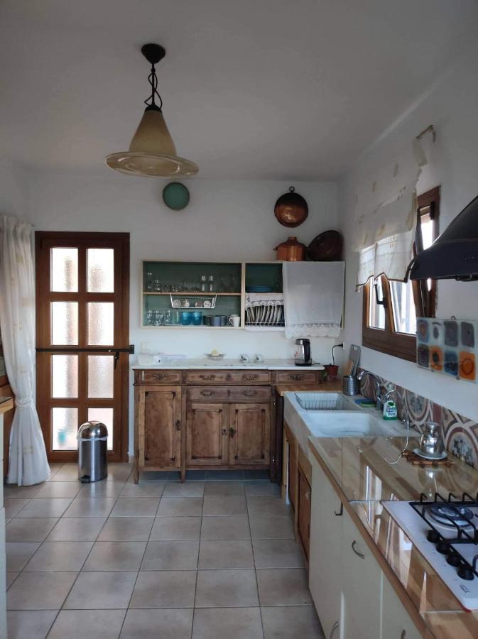 Aletraki -Off-Grid Retreat Above Heraklion, Peaceful Views أرتشانيس المظهر الخارجي الصورة