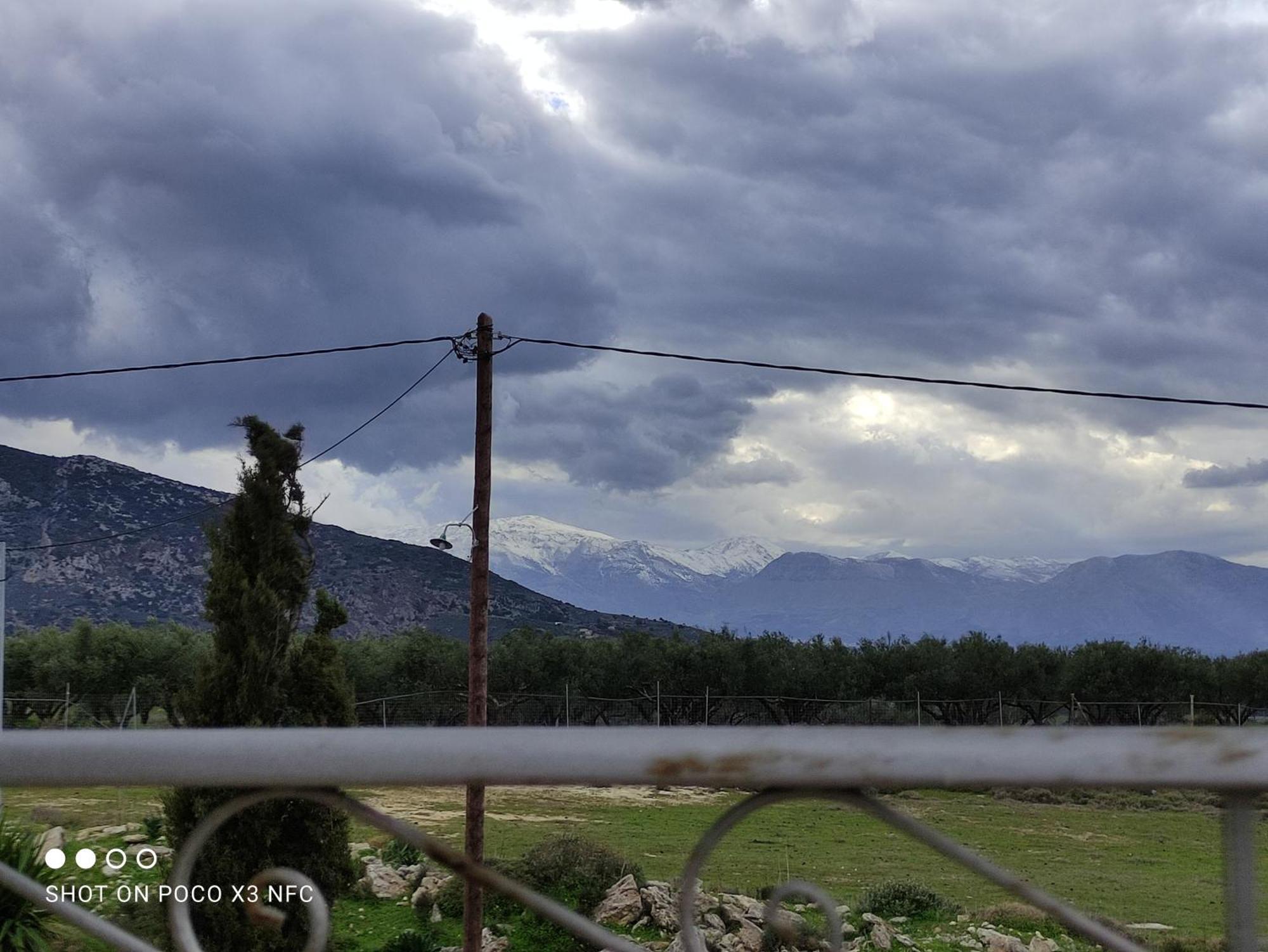 Aletraki -Off-Grid Retreat Above Heraklion, Peaceful Views أرتشانيس المظهر الخارجي الصورة
