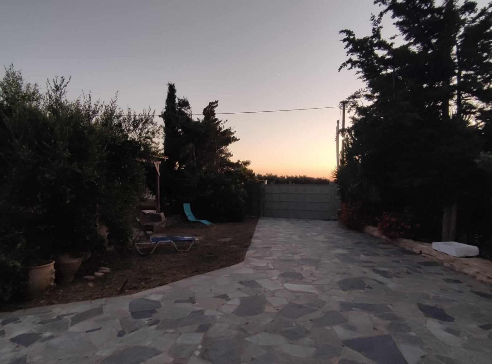 Aletraki -Off-Grid Retreat Above Heraklion, Peaceful Views أرتشانيس المظهر الخارجي الصورة