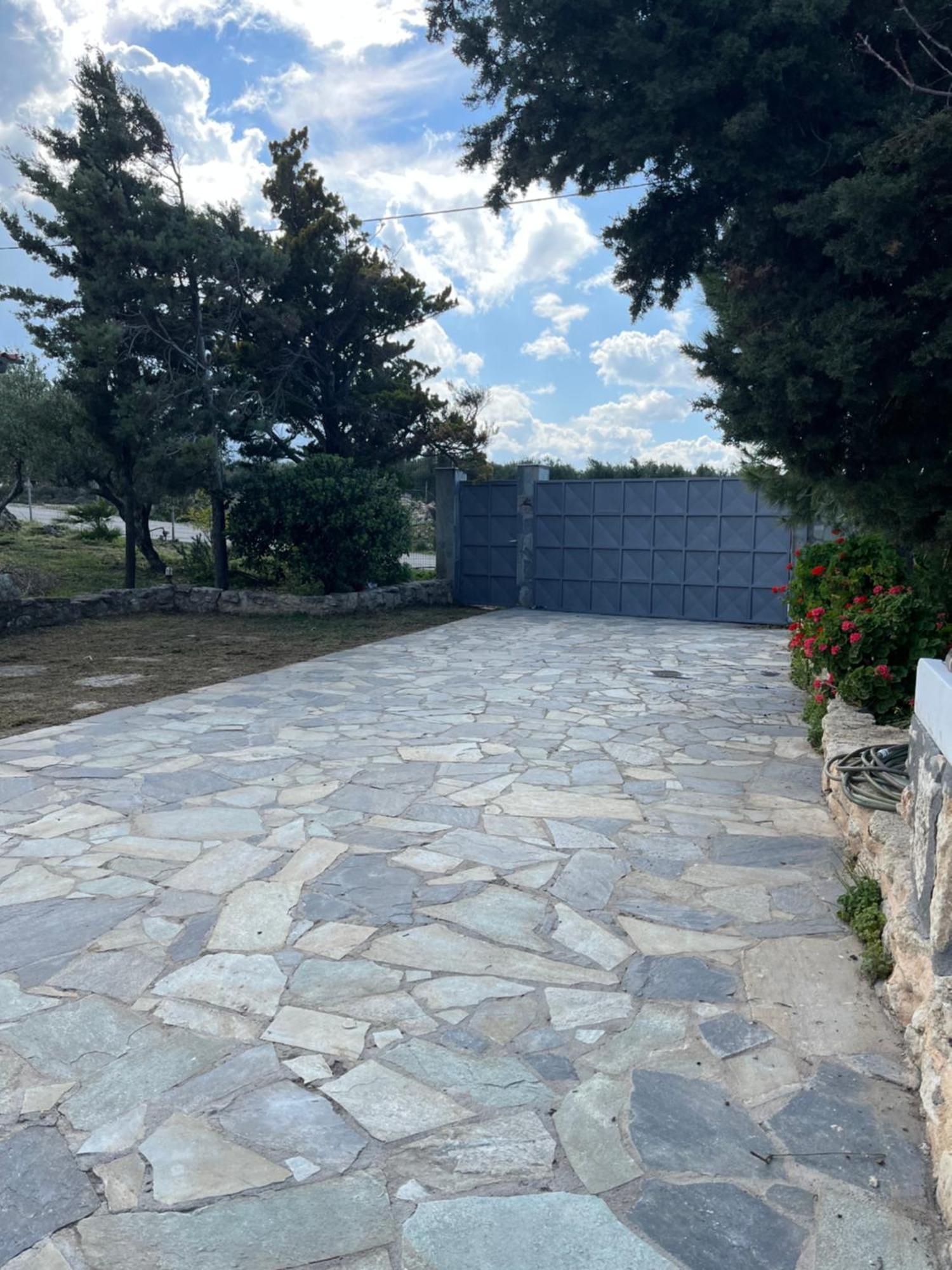 Aletraki -Off-Grid Retreat Above Heraklion, Peaceful Views أرتشانيس المظهر الخارجي الصورة